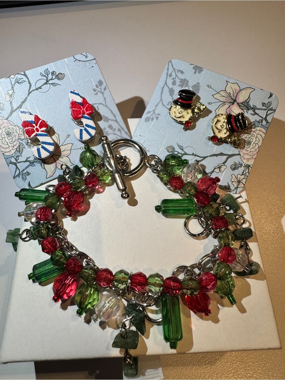 VintageBeaded Charm Bracelet in Red and Green - Christmas Jewelery Women Jewelry